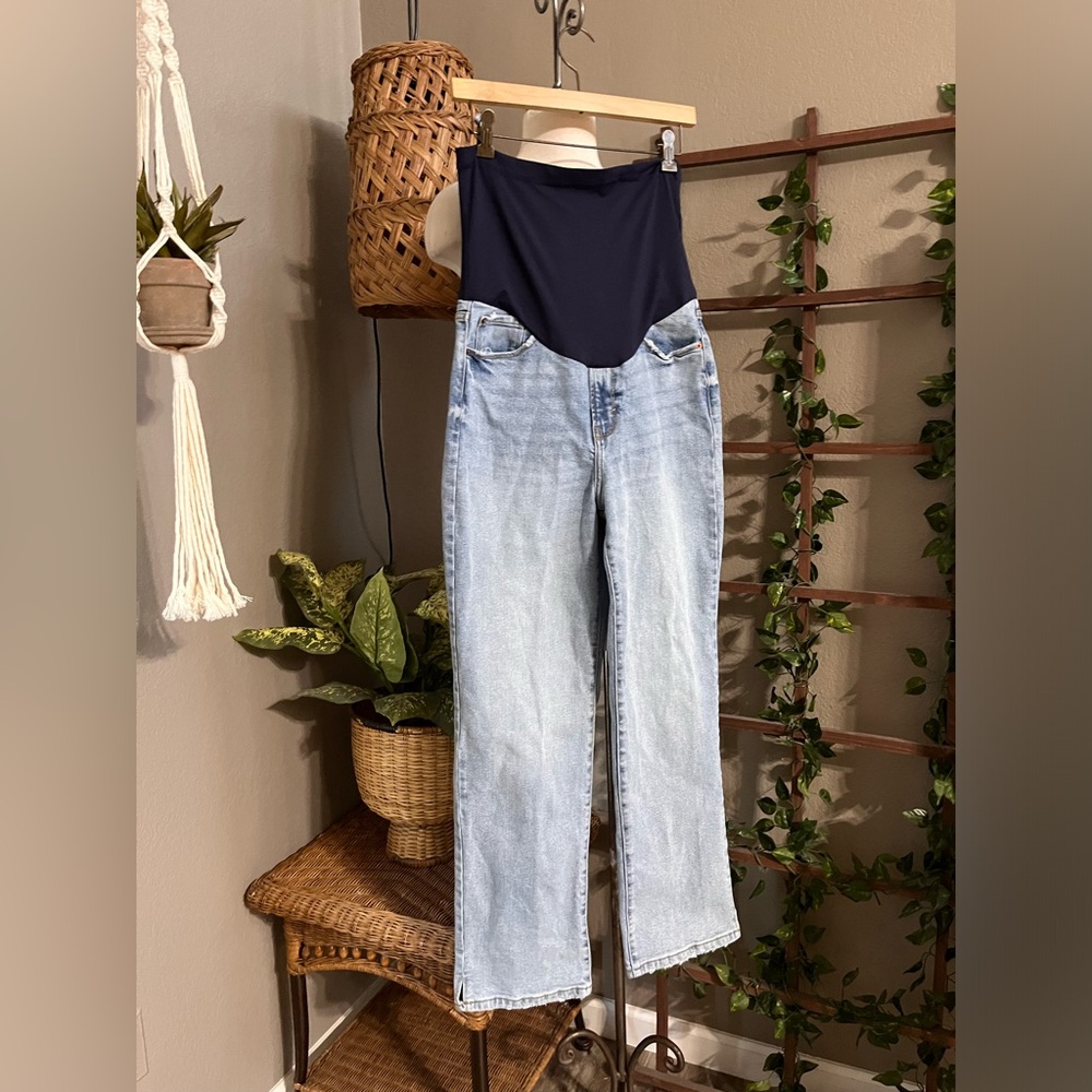 ▪️Pinkblush Light Blue Straight Leg Distressed Split Hem Maternity Jeans - Picture 8 of 12